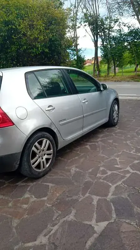 Usata VW Golf IV 105 CV (77 kW) 2003 Berlina