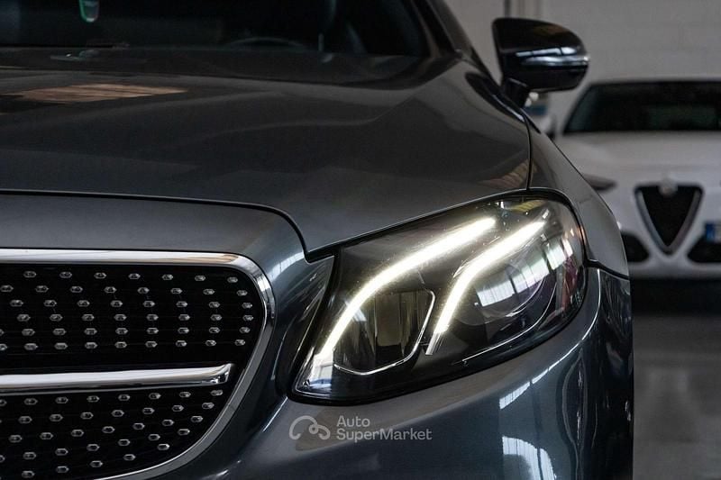 Usata Mercedes E400 Premium Plus 333 CV (244 kW) 2018 Antracite Cabrio