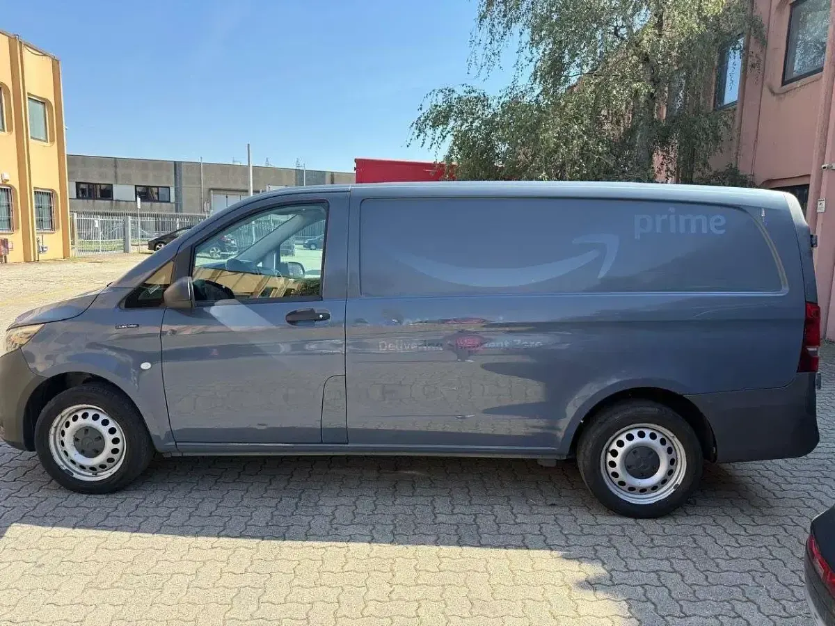 Usata Mercedes e-Vito 100 kW (136 CV) 2019 Grigio lugano mtz Furgone