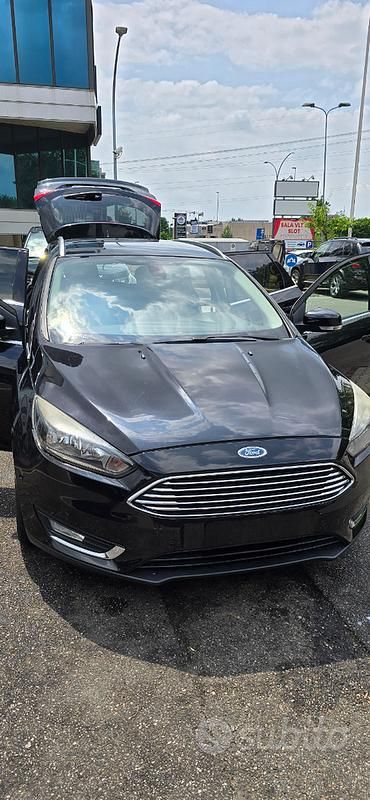 Nero Usata 2014 Ford Focus Station wagon | 8000 € (Molto cara) - Immagine 1/4