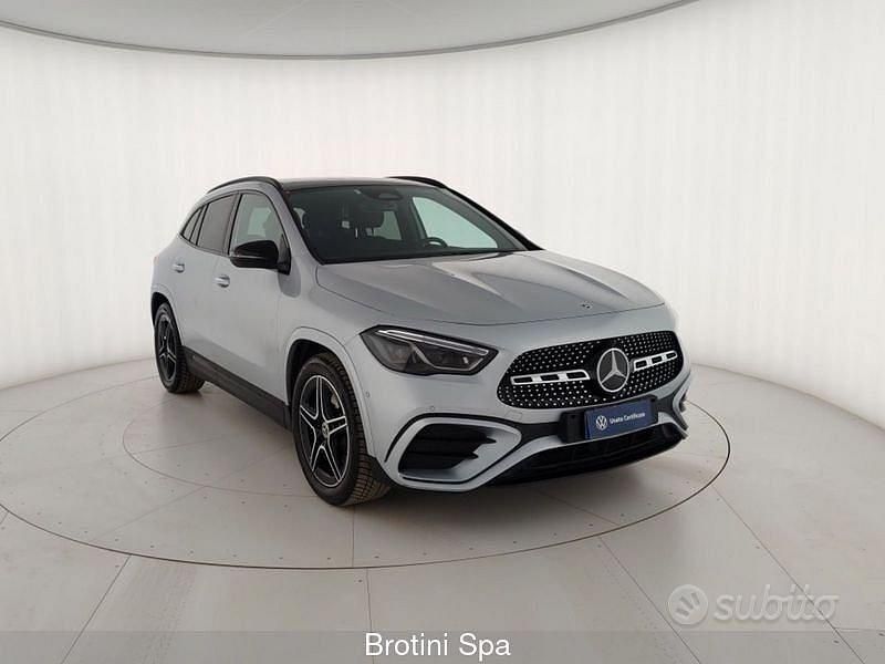 Usata Mercedes GLA200 AMG line 150 CV (110 kW) 2025 Grigio SUV
