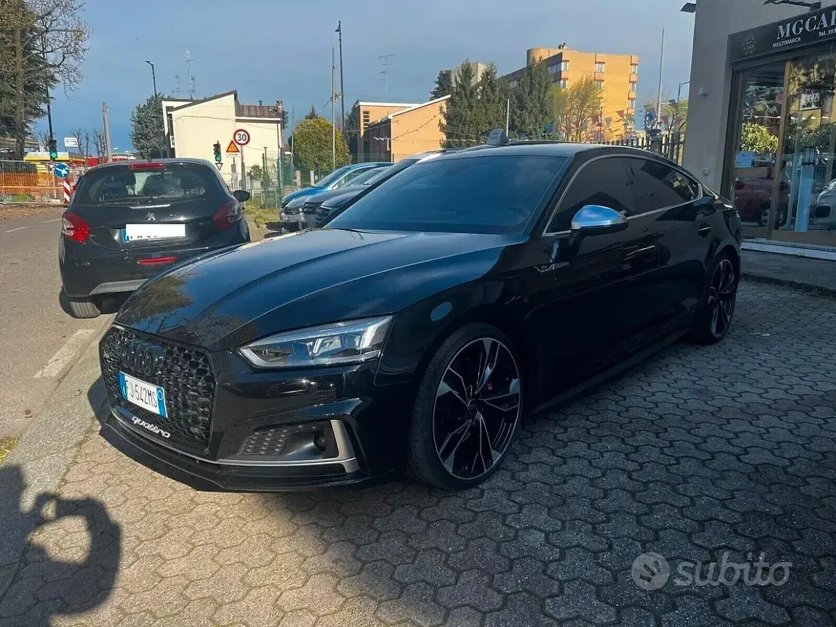 Begagnad Audi A5 Business 353 HK (259 kW) 2017 Svart Sportkupé