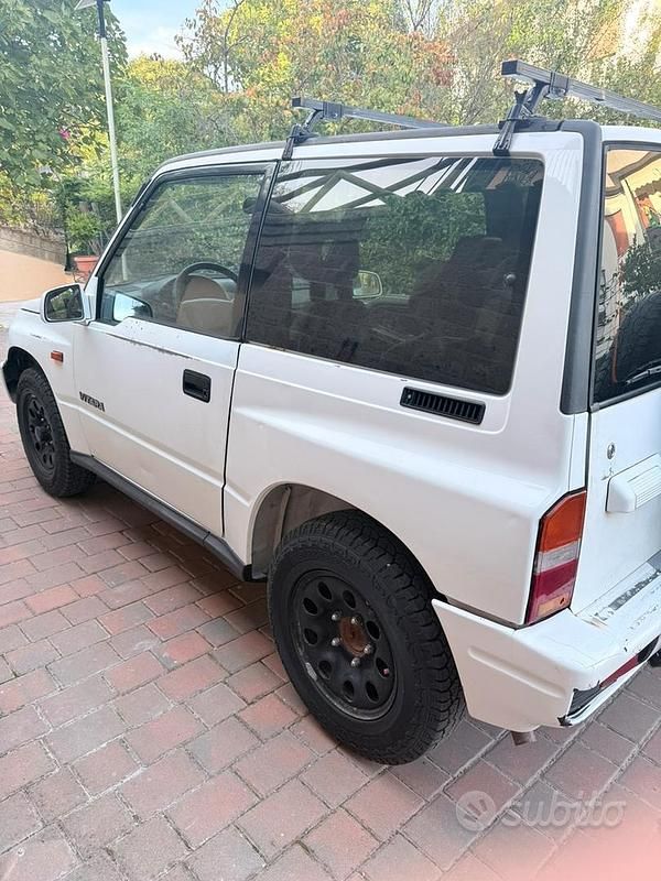 Bianco Usata 1999 Suzuki Vitara SUV | 4500 € (Ottimo prezzo) - Immagine 1/4