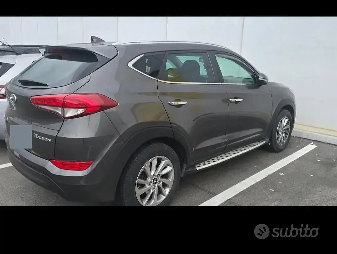 Usata Hyundai Tucson Xpossible 116 CV (85 kW) 2017 Grigio SUV