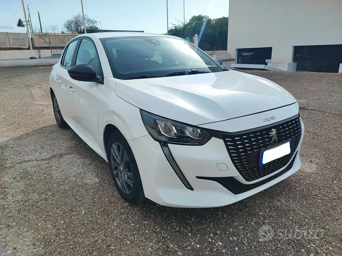 Usata Peugeot 208 Active 75 CV (55 kW) 2022 Bianco Utilitaria