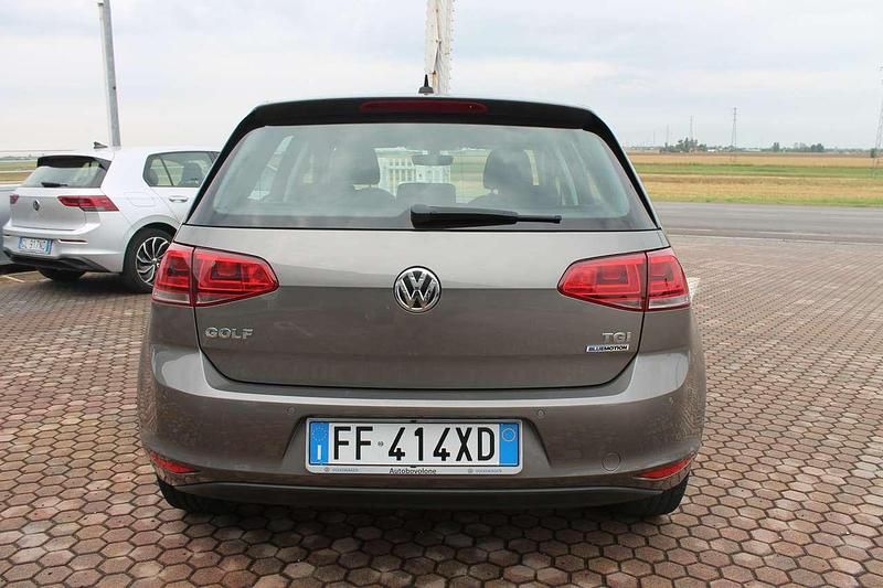 Usata VW Golf VII Executive 110 CV (80 kW) 2016 Limestone grey Berlina