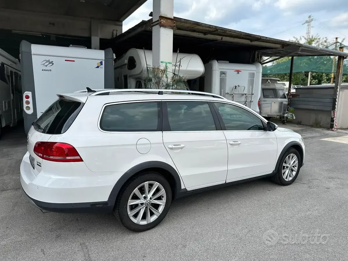 Usata VW Passat Highline 170 CV (125 kW) 2012 Bianco Station wagon