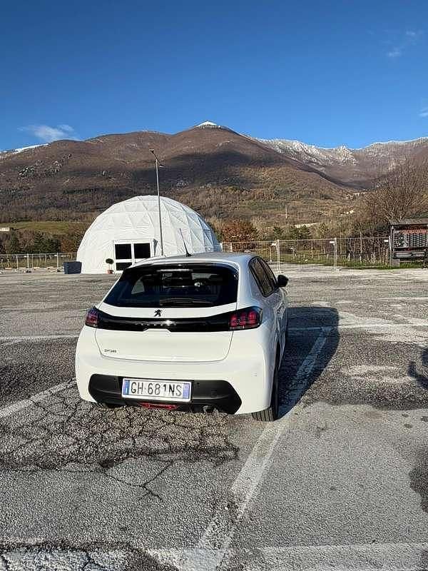 Usata Peugeot 208 Active 101 CV (74 kW) 2022 Utilitaria