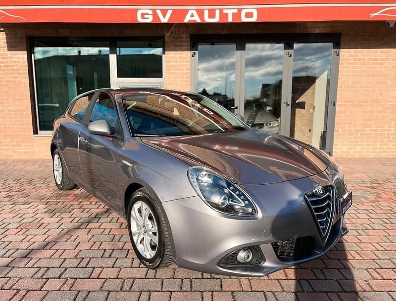Usata Alfa Romeo Giulietta Progression 120 CV (88 kW) 2016 Grigio Utilitaria