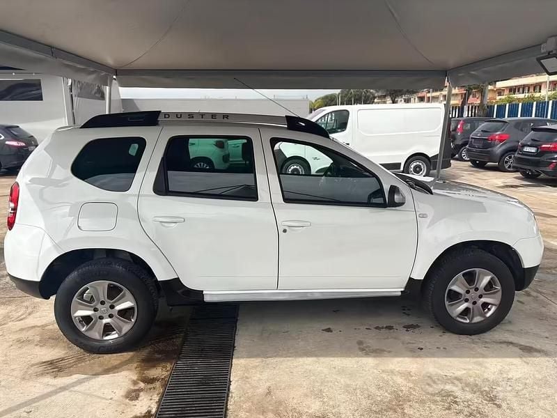 Usata Dacia Duster Urban Explorer 110 CV (80 kW) 2016 Bianco SUV