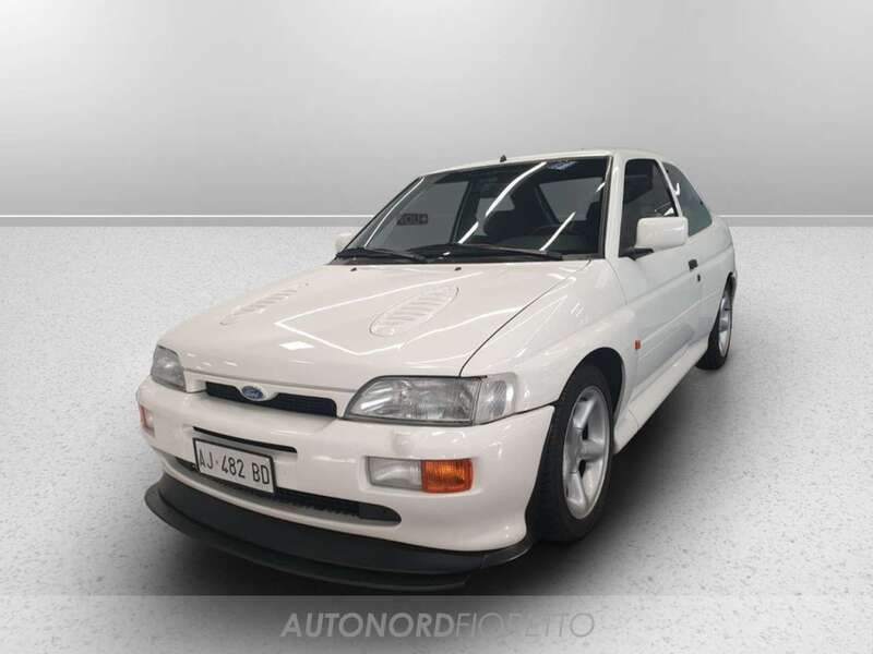 Bianco Usata 1992 Ford Escort RS Tre volumi | 67.000 € - Immagine 1/4