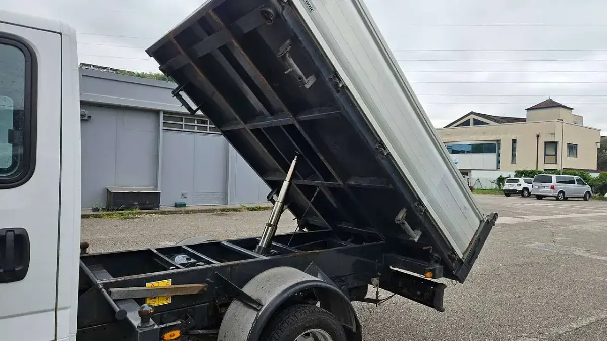 Usata Iveco Daily 150 CV (110 kW) 2018 Bianco Furgone