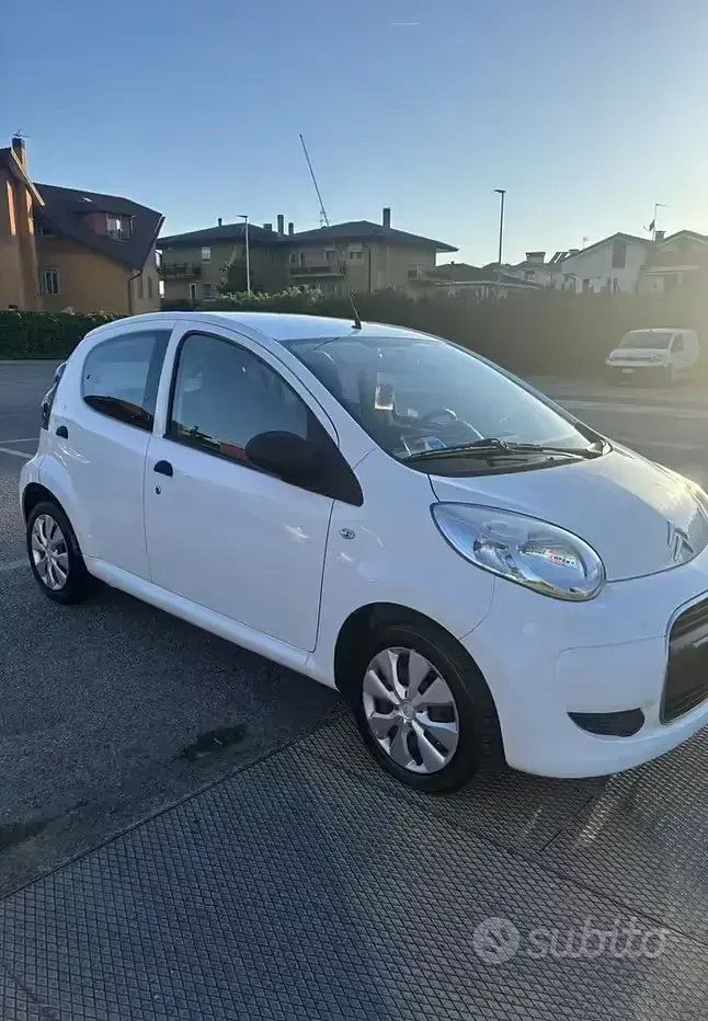Usata Citroën C1 68 CV (50 kW) 2011 Bianco Utilitaria