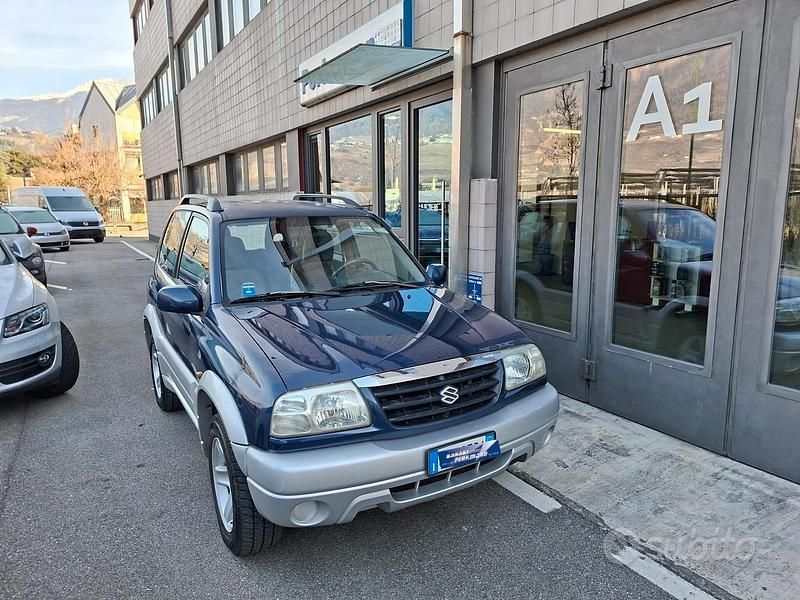 Usata Suzuki Grand Vitara 128 CV (94 kW) 2006 Blu Station wagon