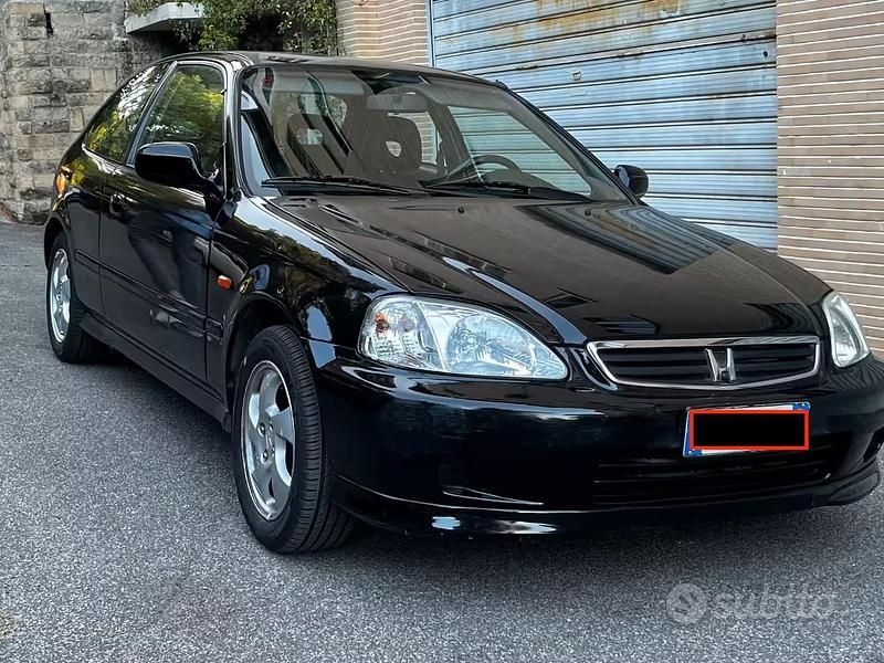 Usata Honda Civic 160 CV (117 kW) 2000 Nero