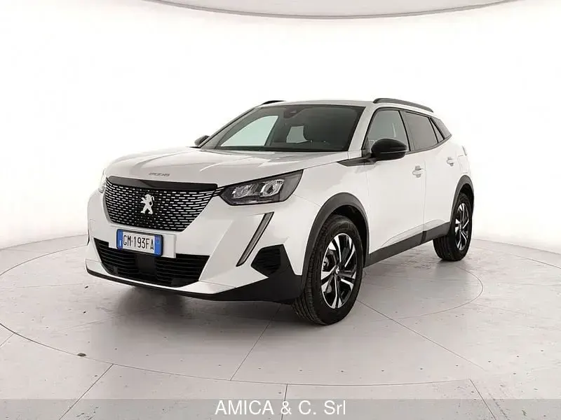 Usata Peugeot 2008 Allure 131 CV (96 kW) 2022 Bianco SUV