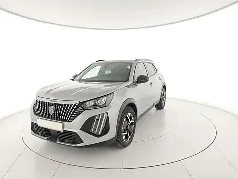 Usata Peugeot 2008 Allure 101 CV (74 kW) 2025 Argento SUV