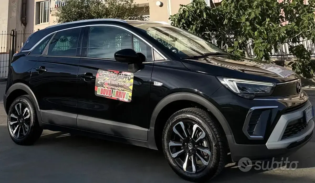 Usata Opel Crossland Elegance 131 CV (96 kW) 2023 Nero SUV