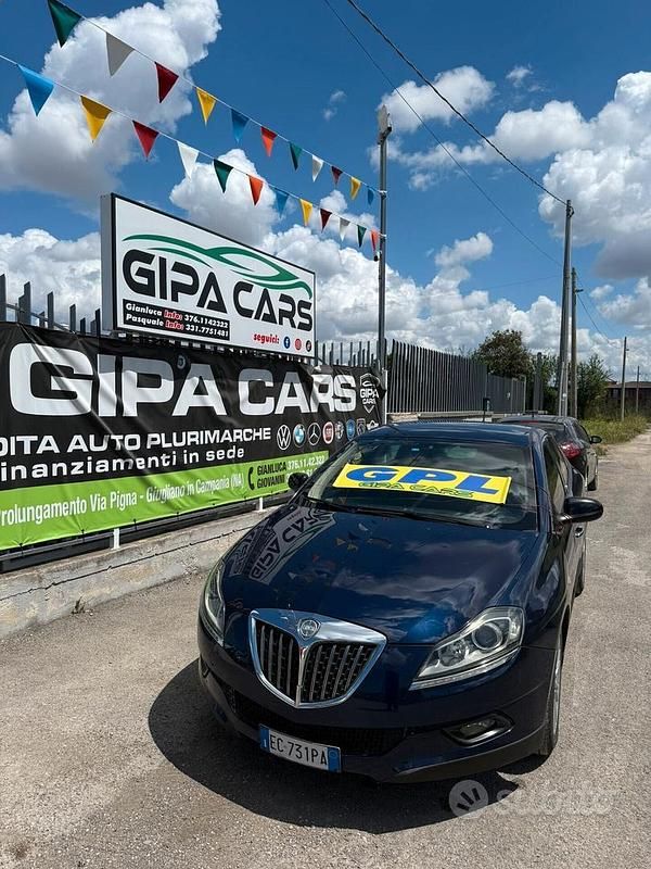 Usata Lancia Delta 120 CV (88 kW) 2010 Blu Utilitaria