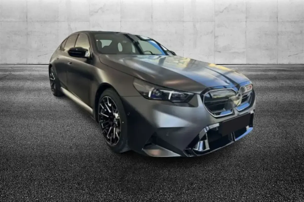 Usata BMW M5 727 CV (534 kW) 2026 Grigio SUV