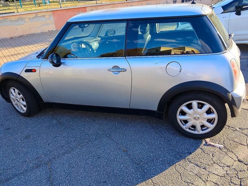 Usata Mini Cooper 2002 Utilitaria