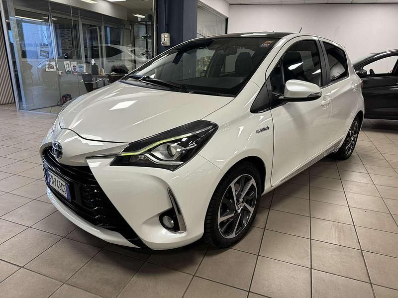 Usata Toyota Yaris Hybrid Style 73 CV (53 kW) 2017 Other Berlina