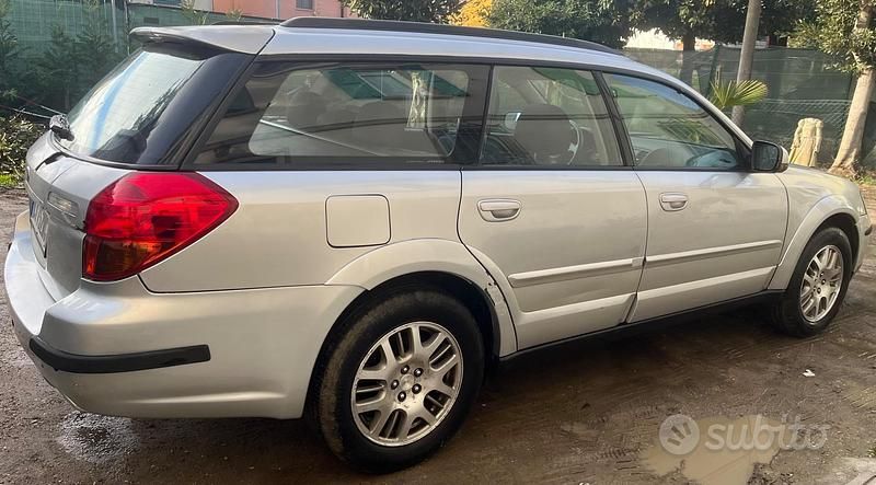 Usata Subaru Outback 2006 Grigio Station wagon