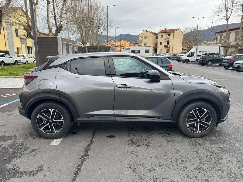 Usata Nissan Juke N-Connecta 114 CV (83 kW) 2024 Argento SUV
