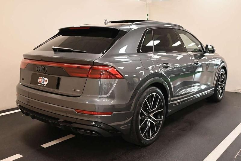 Usata Audi Q8 S-Line 286 CV (210 kW) 2025 Grigio SUV