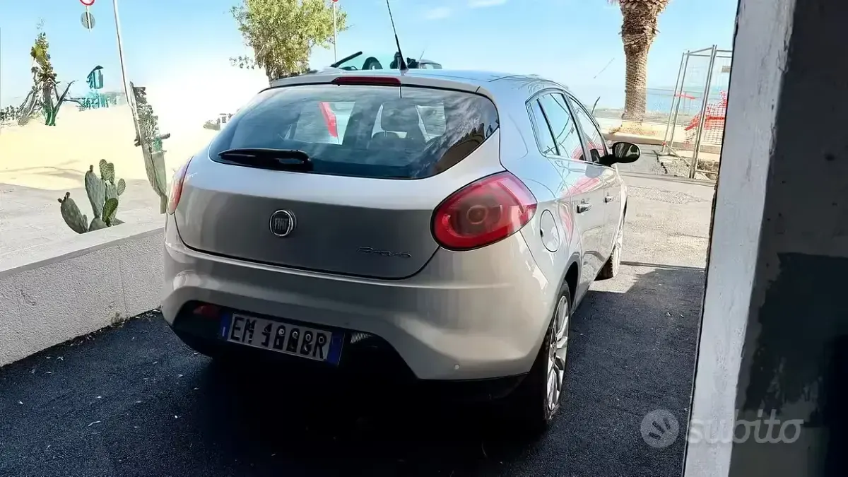 Usata Fiat Bravo 120 CV (88 kW) 2012 Grigio Utilitaria