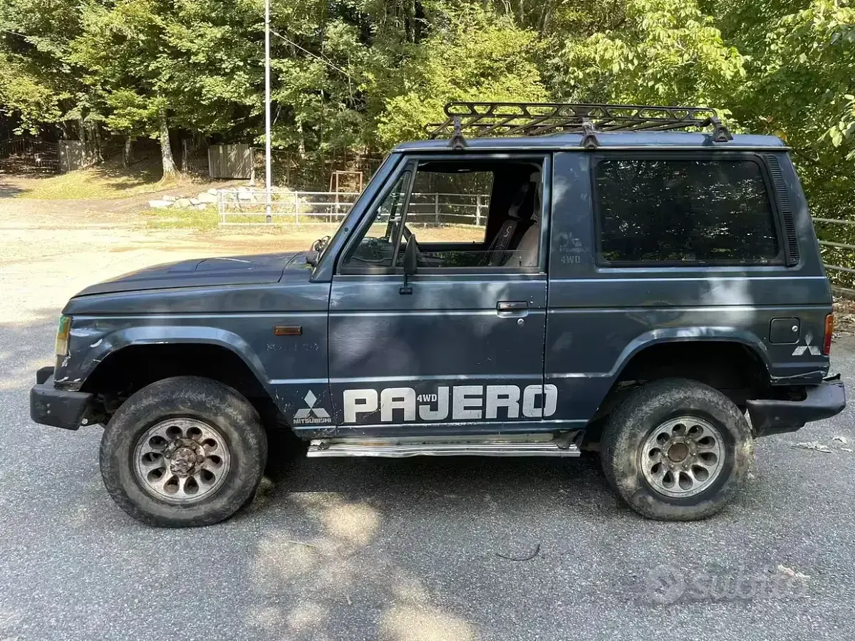 Usata Mitsubishi Pajero 1985 Bluazzurro SUV