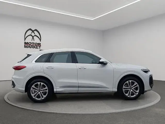 Ny Audi Q5 S-Line 204 HK (150 kW) 2026 Vit SUV
