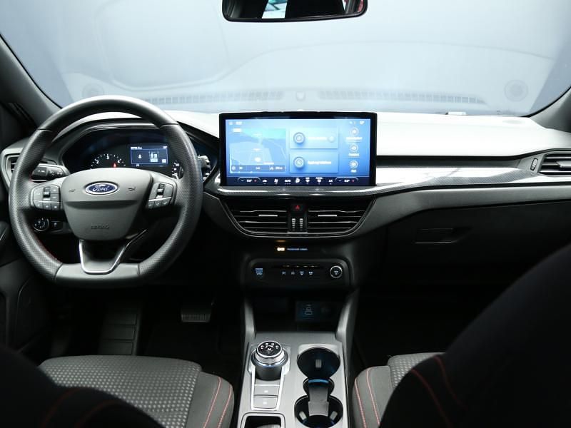 Begagnad Ford Focus ST-Line 115 HK (84 kW) 2023 Vari colori pastello Kombi