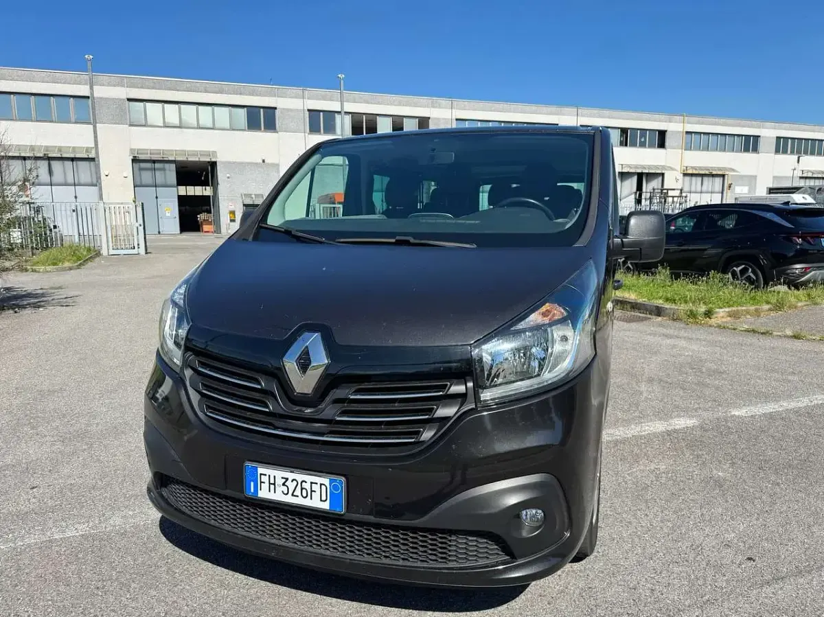 Usata Renault Trafic 145 CV (106 kW) 2017 Nero Monovolume