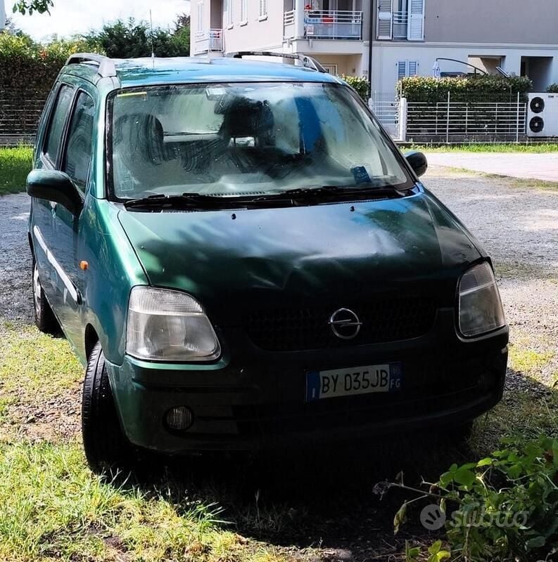 Usata Opel Agila 75 CV (55 kW) 2002 Verde Utilitaria