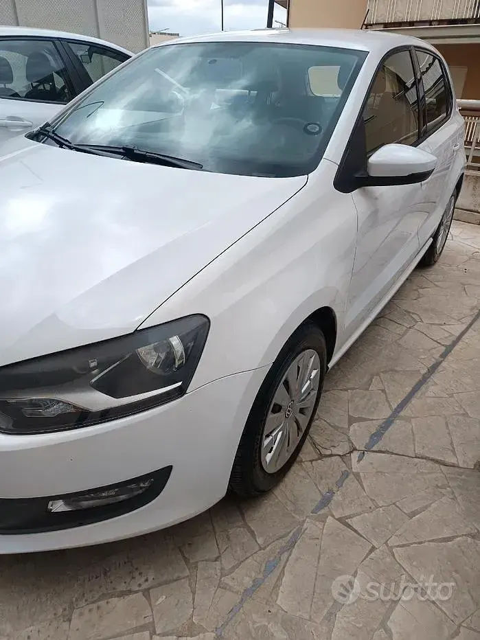 Usata VW Polo Comfortline 75 CV (55 kW) 2013 Bianco Utilitaria