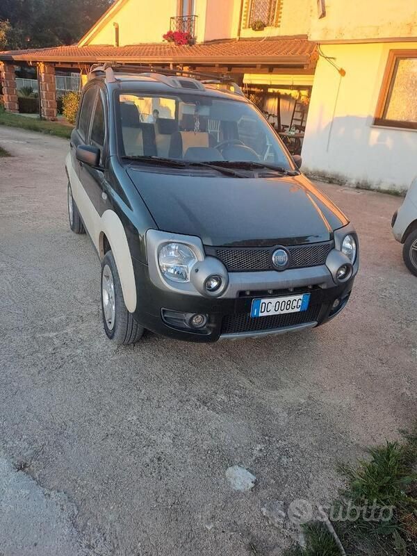 Verde Usata 2006 Fiat Panda Cross Due volumi | 8000 € - Immagine 1/4