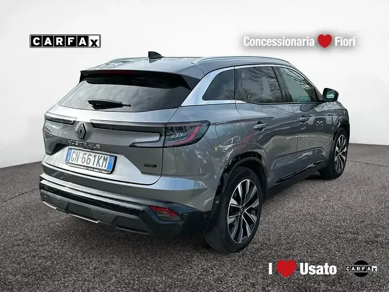 Usata Renault Austral Techno 199 CV (146 kW) 2023 Grigio SUV