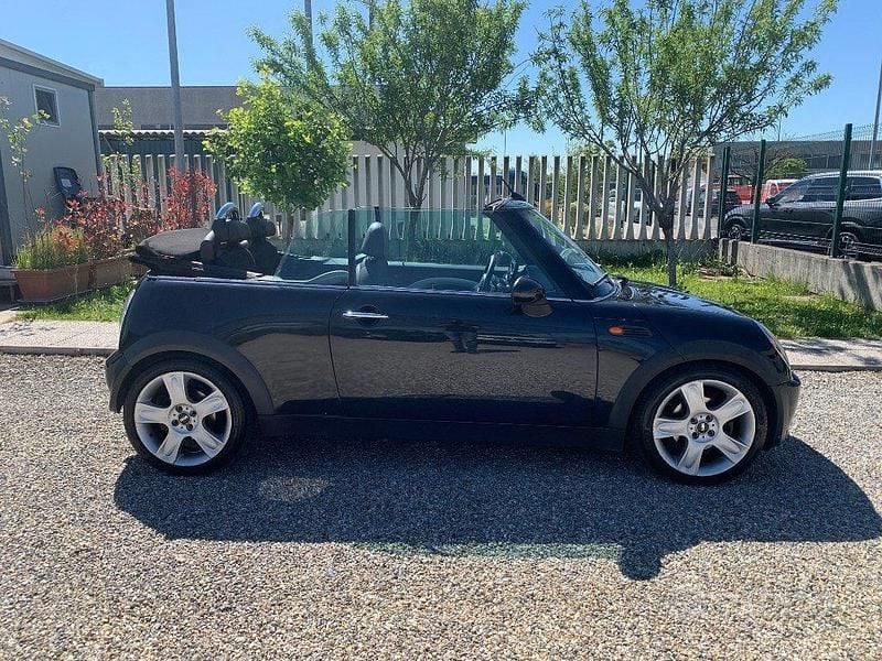 Usata Mini Cooper Cabriolet 116 CV (85 kW) 2007 Nero Cabrio