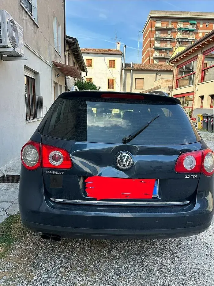 Usata VW Passat 170 CV (125 kW) 2008 Blu Station wagon