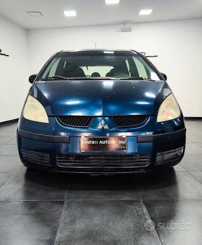 Usata Mitsubishi Colt Inform 75 CV (55 kW) 2005 Blu Berlina