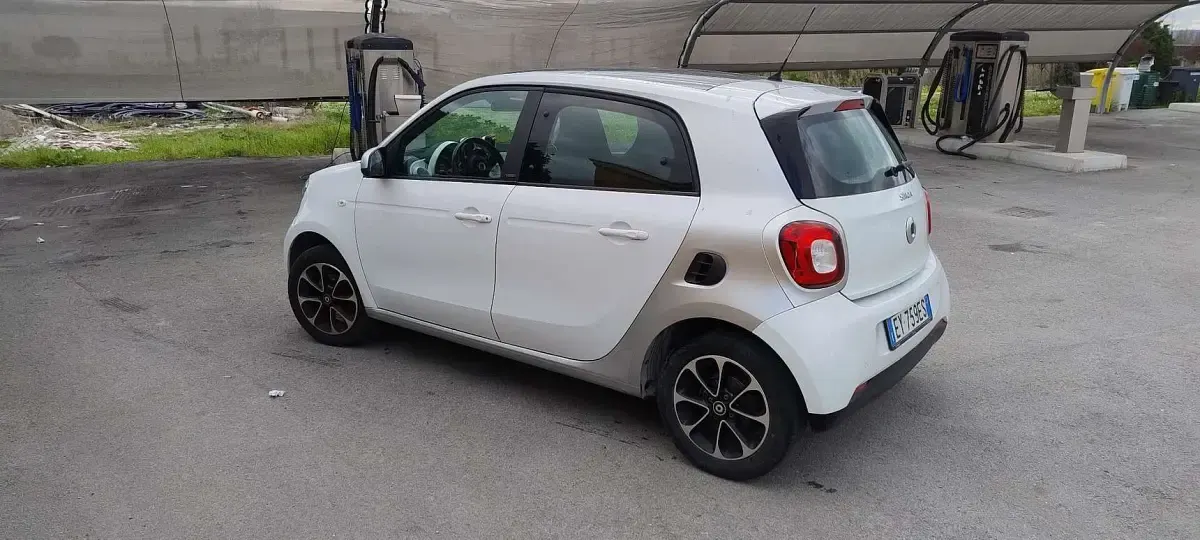 Usata Smart ForFour Passion 71 CV (52 kW) 2015 Utilitaria