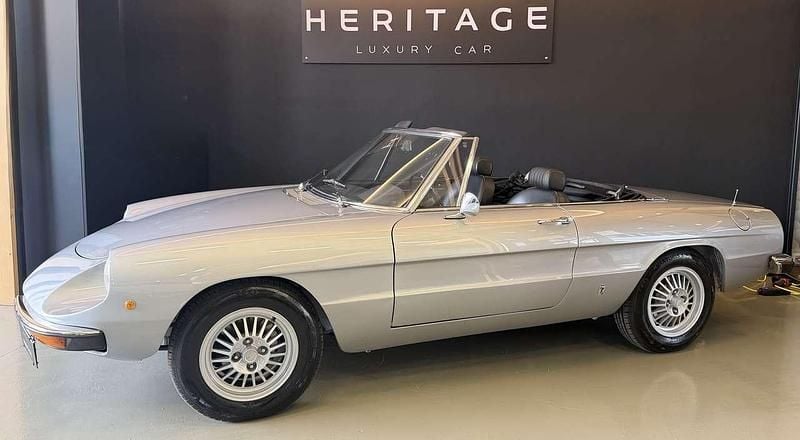 Begagnad Alfa Romeo Spider Veloce 109 HK (80 kW) 1972 Other Cab