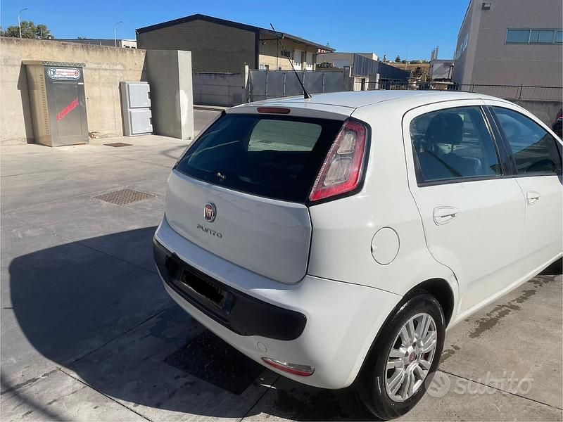 Usata Fiat Grande Punto 90 CV (66 kW) 2006 Utilitaria
