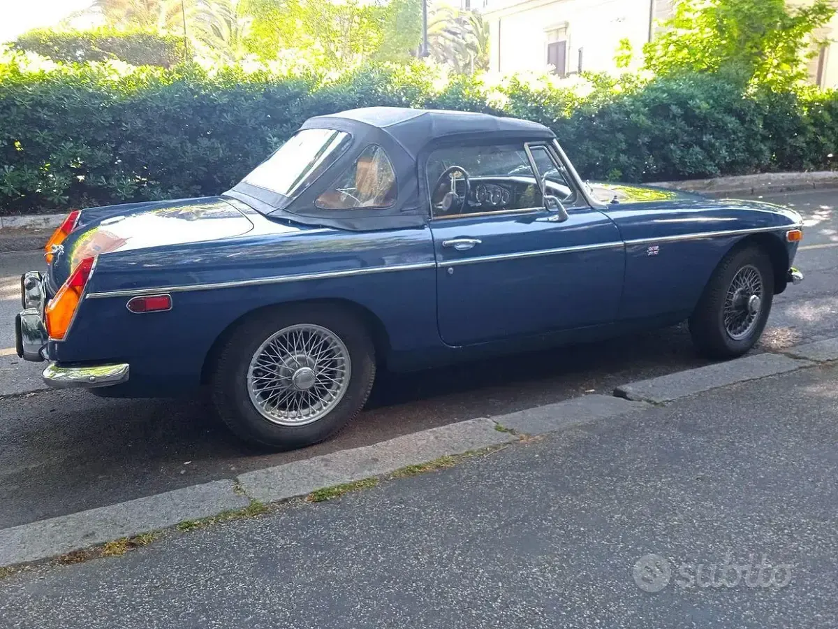 Usata MG B 95 CV (69 kW) 1970 Bluazzurro Cabrio