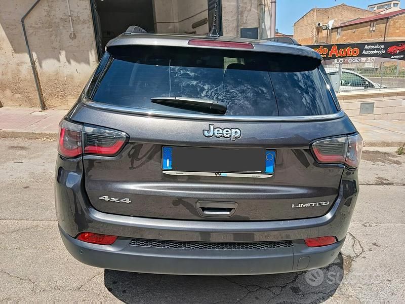 Usata Jeep Compass 140 CV (102 kW) 2019 Grigio SUV