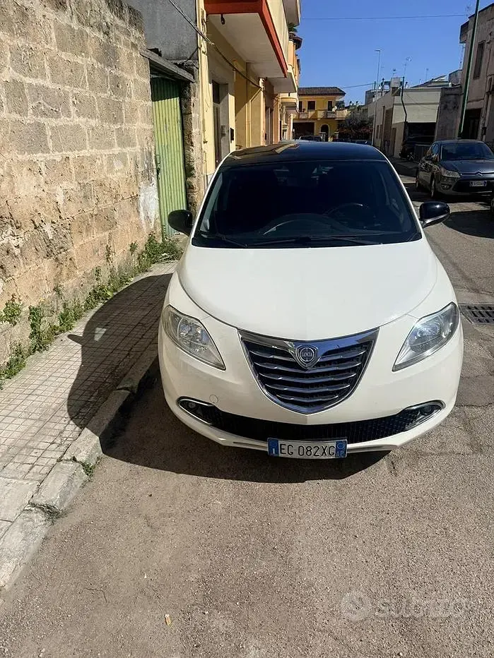 Usata Lancia Ypsilon 2011 Bianco Utilitaria