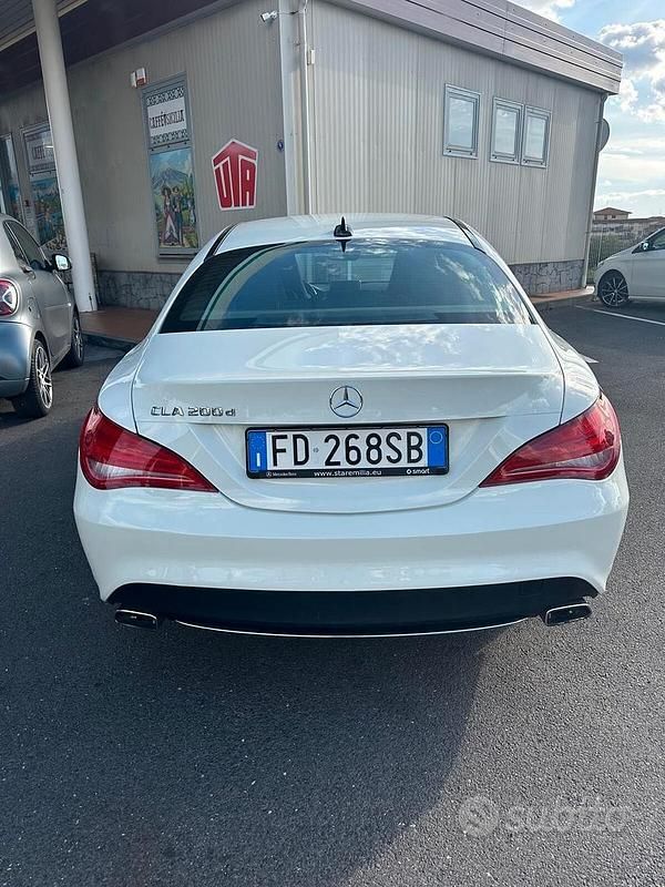 Usata Mercedes CLA200 136 CV (100 kW) 2016 Bianco Berlina