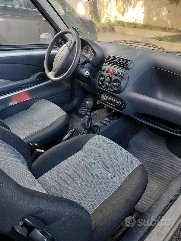 Usata Fiat 600 2003 Grigio Berlina