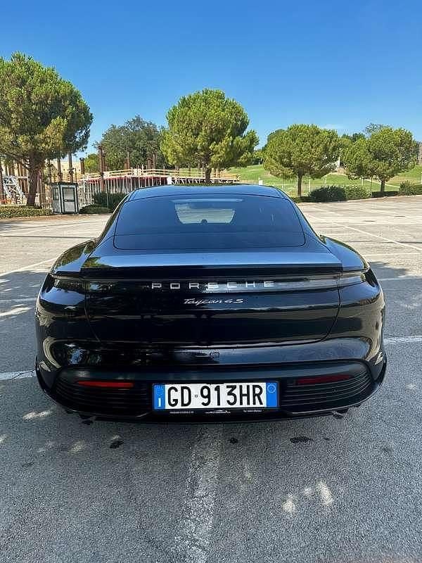 Usata Porsche Taycan 4S Performance Package 345 kW (470 CV) 2021 Nero Berlina